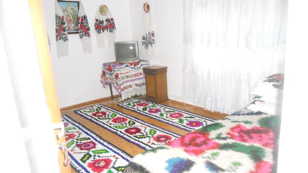 Busta House Hotel Bogdan Voda Phòng bức ảnh